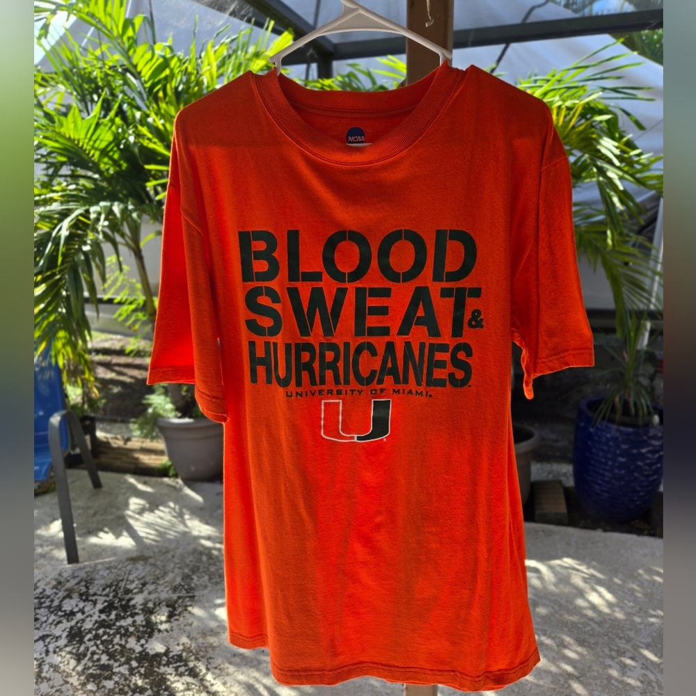 Univ Miami Hurricanes T-Shirt Like New